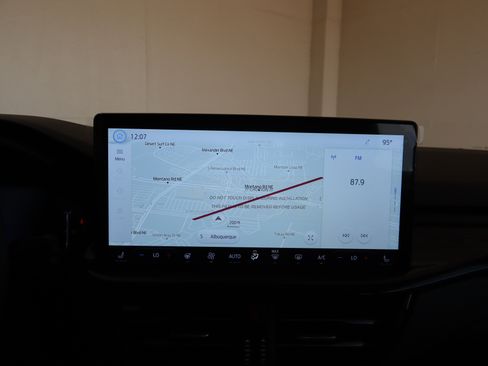 New 2025 Ford Escape ST-Line w/ Equipment Group 301A image 29