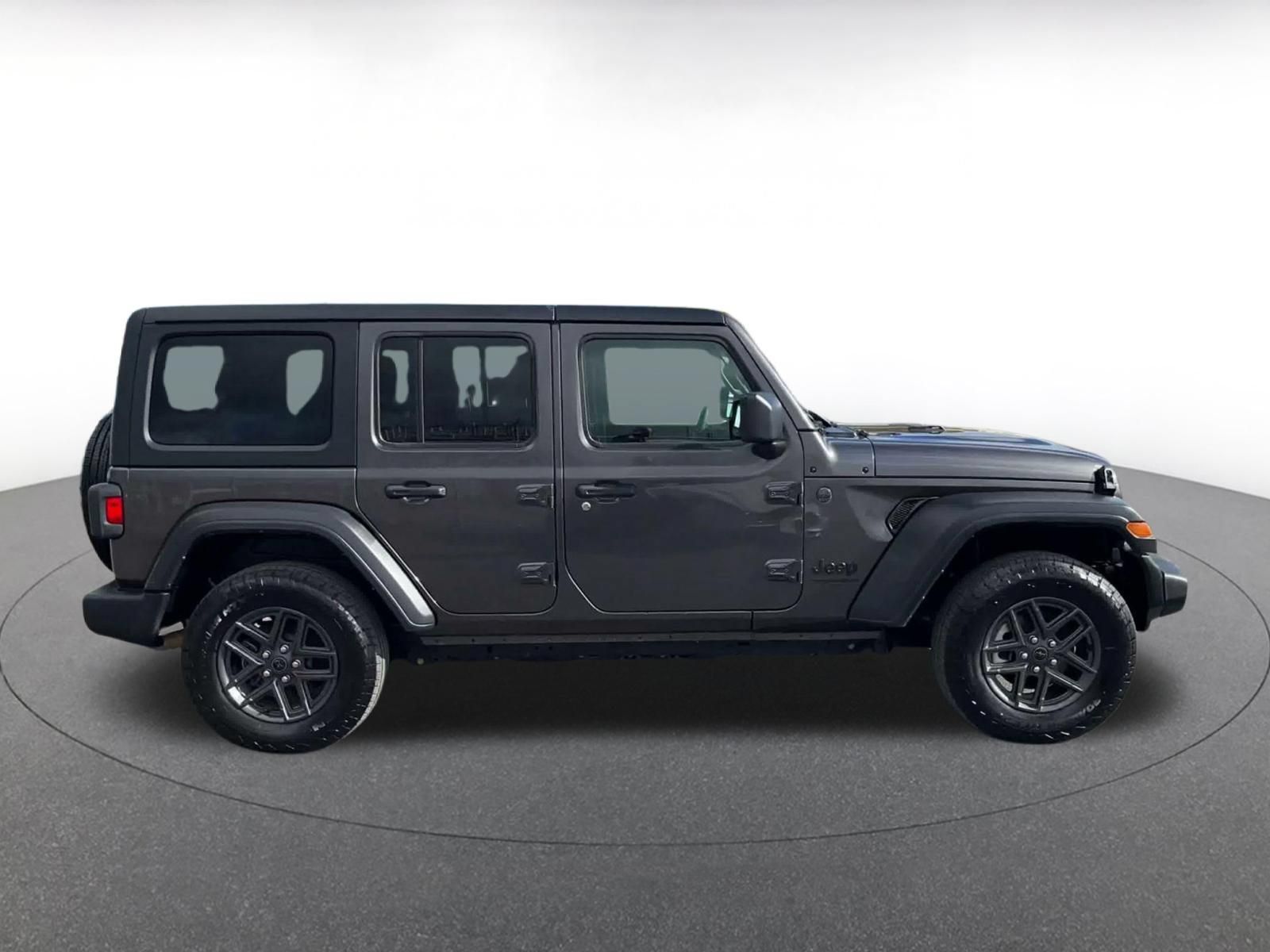 Used 2025 Jeep Wrangler Unlimited Sport AWD/4WD image 15