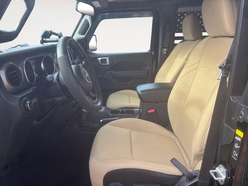 Used 2021 Jeep Wrangler Sport image 9