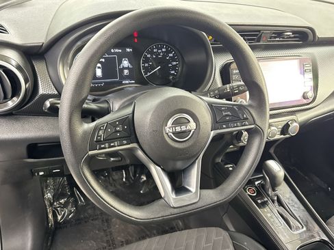 Used 2024 Nissan Kicks SV FWD image 27