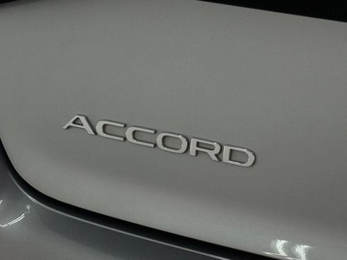Used 2025 Honda Accord SE image 25