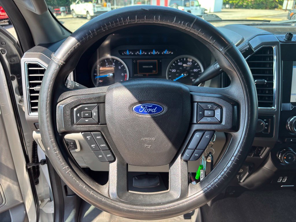 Used 2017 Ford F250 XLT w/ XLT Premium Package AWD/4WD image 37