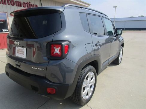 Used 2022 Jeep Renegade Limited image 9