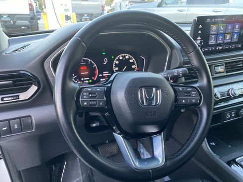 Used 2023 Honda Pilot EX-L image 11