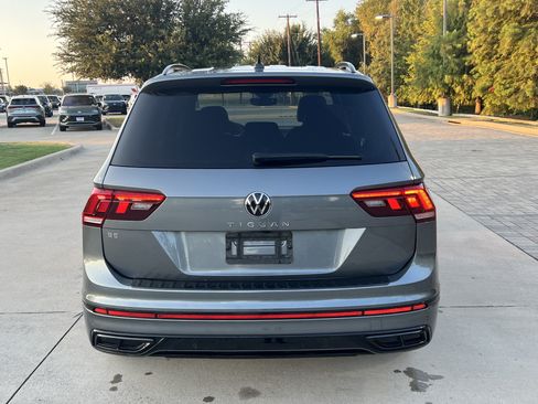 Used 2023 Volkswagen Tiguan SE R-Line FWD image 6