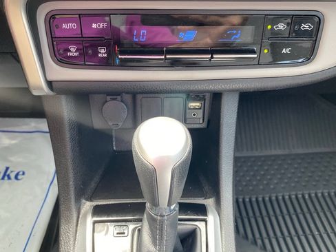 Used 2019 Toyota Corolla LE FWD image 23