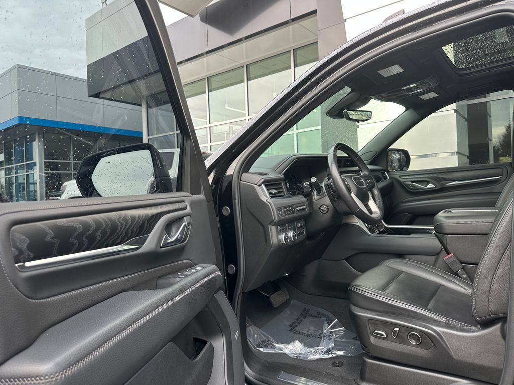 Used 2024 GMC Yukon Denali w/ Denali Reserve Package AWD/4WD image 57