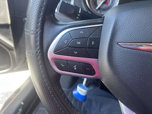 Used 2020 Chrysler 300 Touring w/ Sport Appearance Package RWD image 21