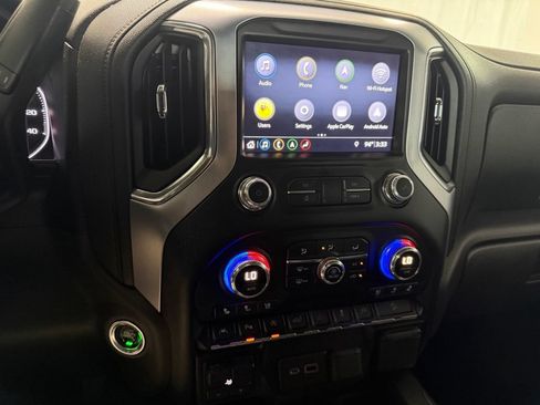 Used 2019 GMC Sierra 1500 SLT w/ SLT Premium Plus Package AWD/4WD image 16