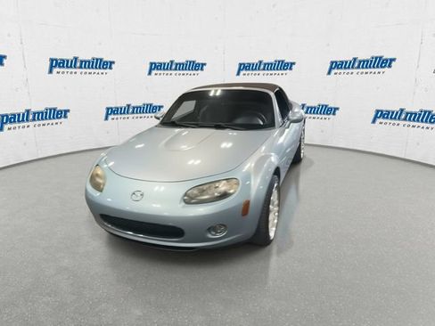 Used 2008 MAZDA MX-5 Miata RWD image 4