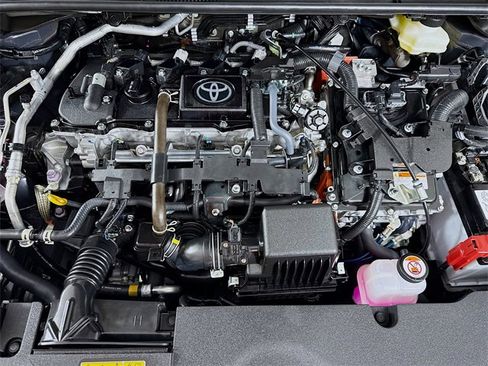 Certified 2025 Toyota Corolla LE image 30