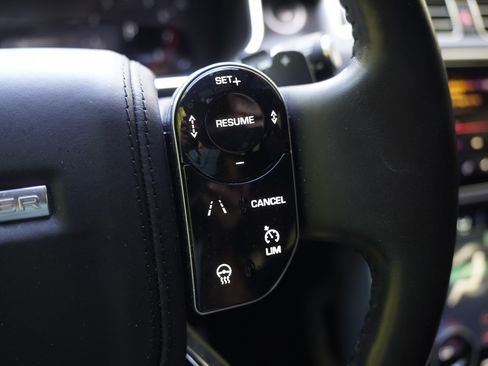 Used 2020 Land Rover Range Rover HSE AWD/4WD image 18