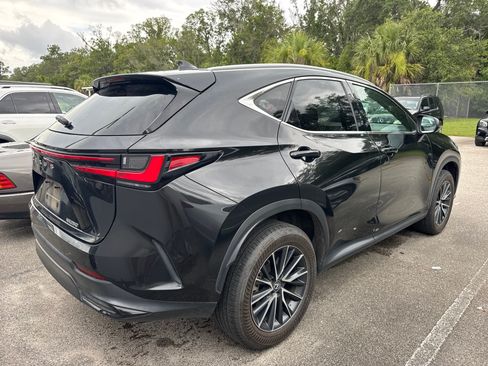 Used 2024 Lexus NX 250 FWD w/ Towing Package (2000 Lbs) image 3