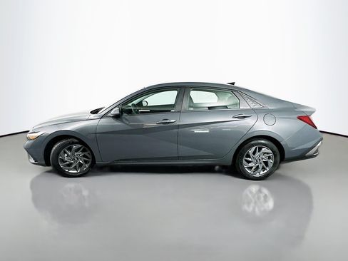 Certified 2024 Hyundai Elantra SEL FWD image 4