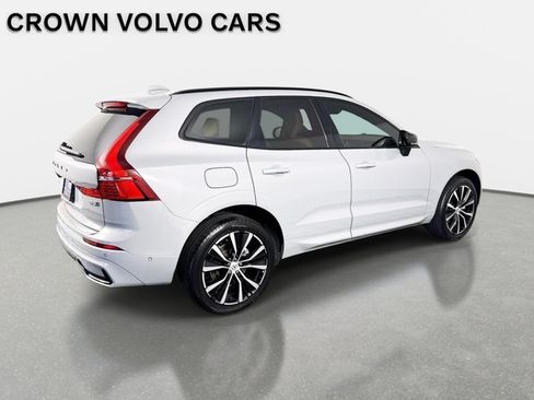 Used 2024 Volvo XC60 B5 Ultimate w/ Protection Package Premier AWD/4WD image 6