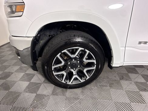 Used 2025 RAM 1500 Laramie AWD/4WD image 12