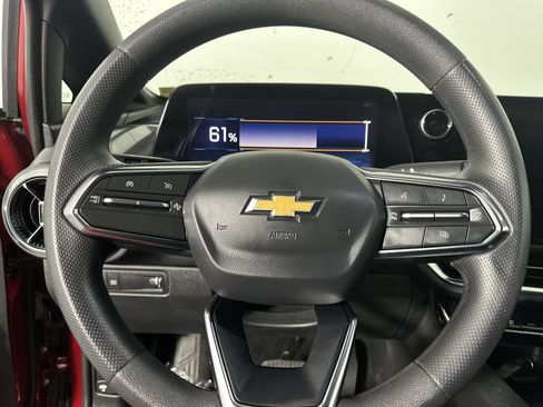 Used 2025 Chevrolet Equinox EV LT FWD image 10