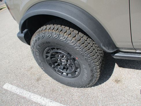 New 2026 Ford Bronco Badlands AWD/4WD image 25