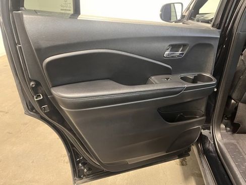 Used 2022 Honda Pilot Sport image 19