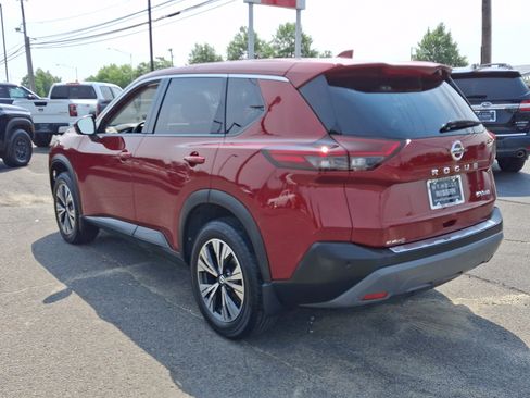 Used 2021 Nissan Rogue SV AWD/4WD image 5
