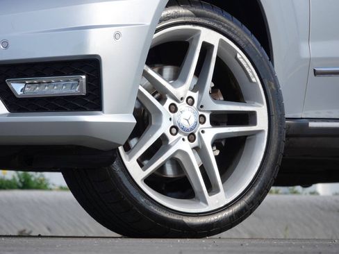 Used 2010 Mercedes-Benz GLK 350 4MATIC image 7