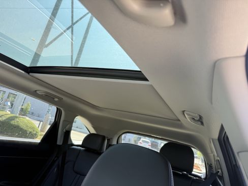 New 2025 Kia Sorento S w/ Panoramic Sunroof Package image 15