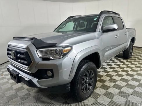 Used 2023 Toyota Tacoma SR5 AWD/4WD image 3