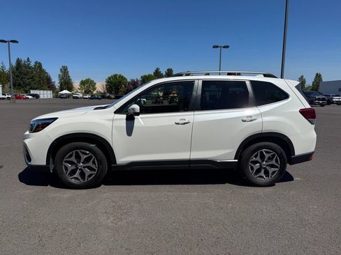 Used 2020 Subaru Forester Premium w/ Popular Package #1 AWD/4WD image 4