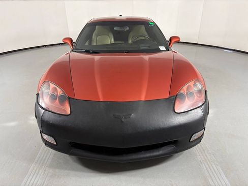 Used 2005 Chevrolet Corvette Coupe w/ Preferred Equipment Group RWD image 3