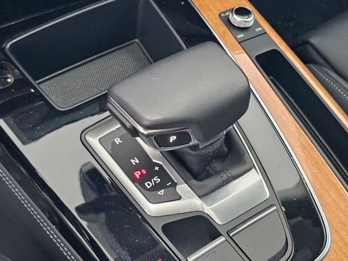 Used 2023 Audi Q5 e Premium Plus w/ Premium Plus Package image 30