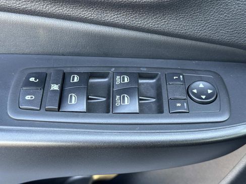 Used 2021 Jeep Cherokee Trailhawk w/ Technology Group image 16