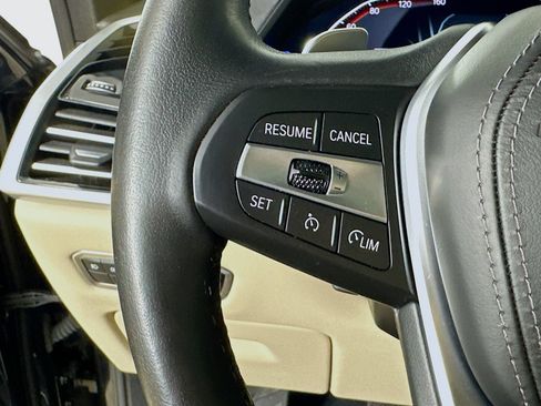 Used 2021 BMW X5 xDrive40i w/ Convenience Package AWD/4WD image 18