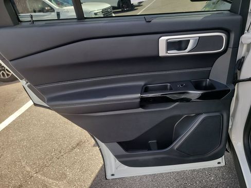 Certified 2023 Ford Explorer ST w/ ST Street Pack RWD image 9