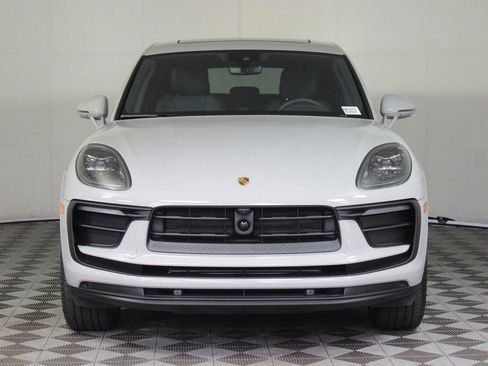 Certified 2026 Porsche Macan AWD/4WD image 10