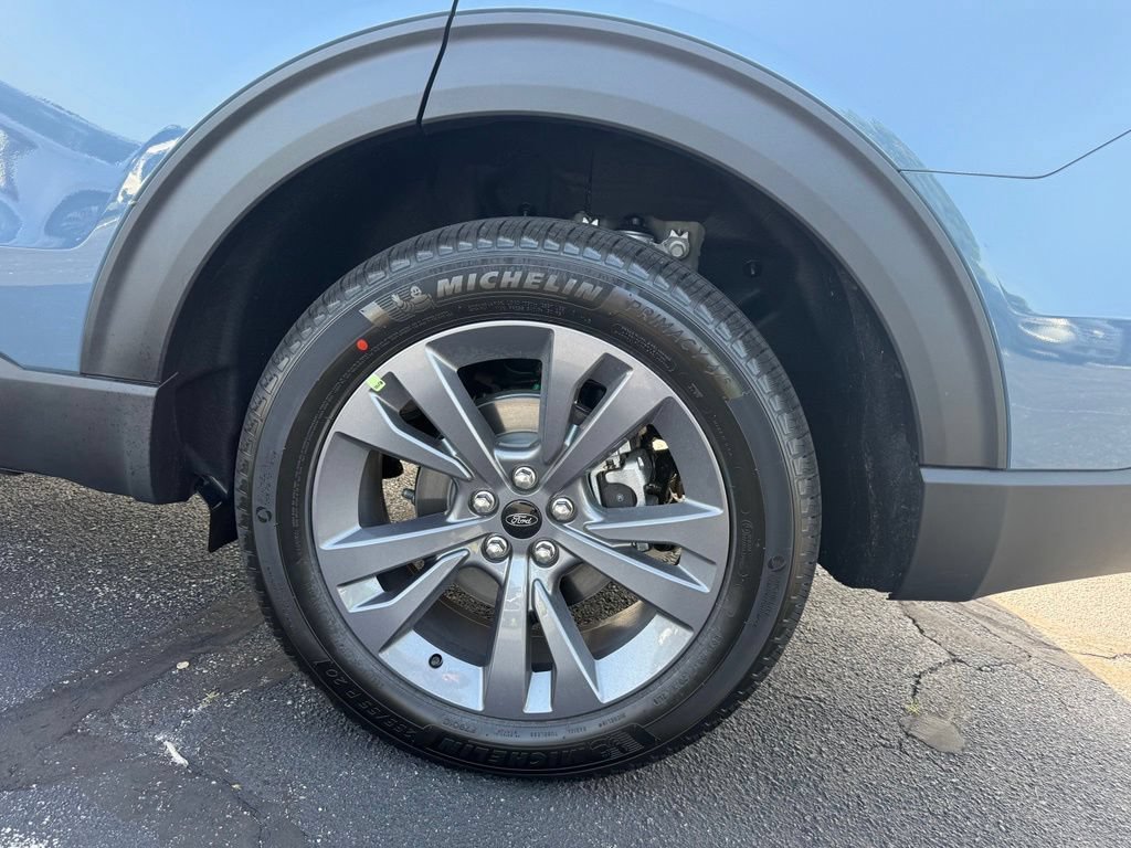 New 2026 Ford Explorer Active w/ Active Comfort Package AWD/4WD image 34