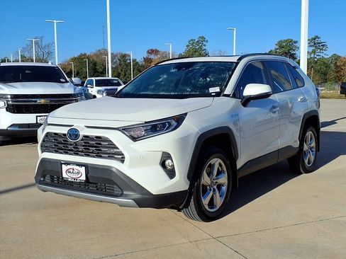 Certified 2020 Toyota RAV4 Limited image 3
