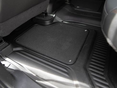 Used 2025 GMC Sierra 1500 AT4 w/ Technology Package image 24