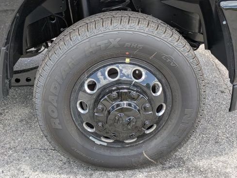 New 2026 RAM 3500 Laramie AWD/4WD image 8