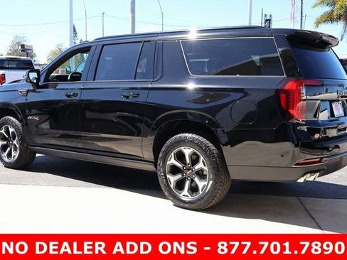 New 2026 GMC Yukon XL AT4 Ultimate AWD/4WD image 5
