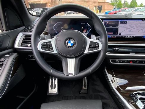 Used 2024 BMW X5 sDrive40i w/ M Sport Package RWD image 6