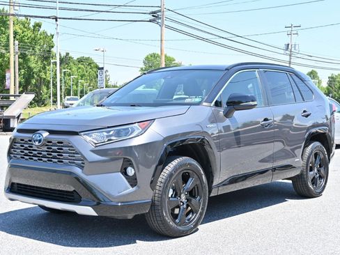 Used 2021 Toyota RAV4 XSE AWD/4WD image 5