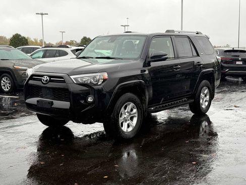Used 2022 Toyota 4Runner SR5 Premium image 1