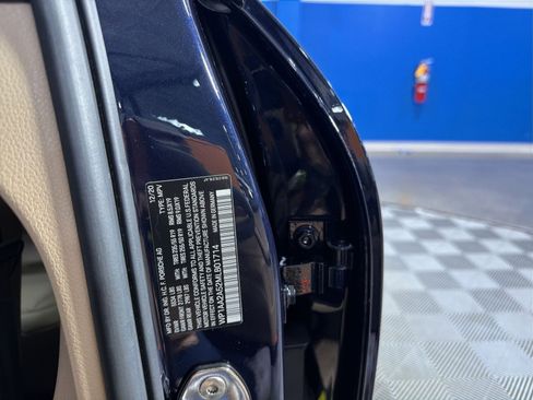 Used 2021 Porsche Macan AWD/4WD image 45