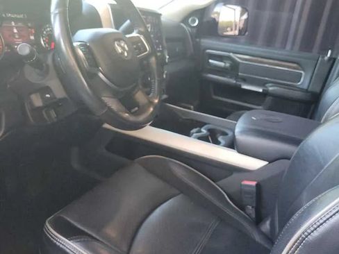 Used 2019 RAM 2500 4x4 Crew Cab Laramie image 4