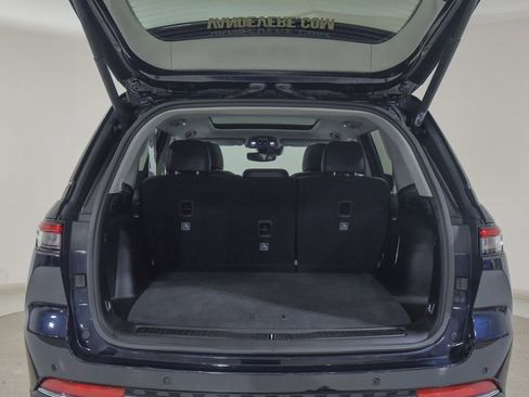 Used 2023 Jeep Grand Cherokee 4WD 4xe image 17