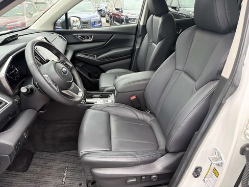 Used 2025 Subaru Ascent Limited w/ Popular Package #1 AWD/4WD image 10