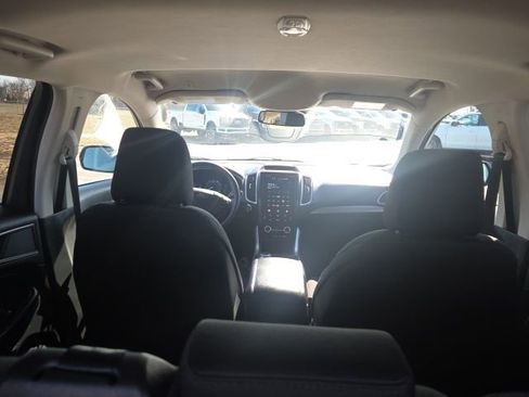 Certified 2024 Ford Edge SE w/ Black Appearance Package image 14