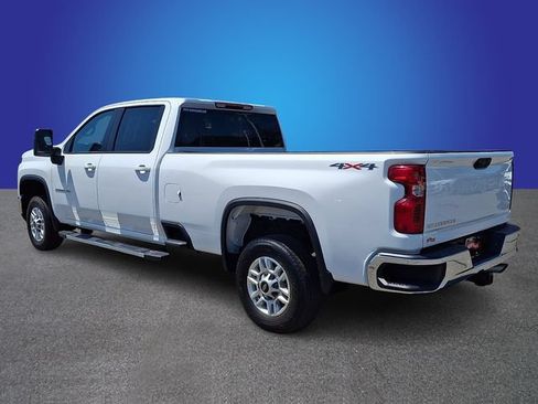 Used 2025 Chevrolet Silverado 2500 LT w/ Convenience Package AWD/4WD image 6