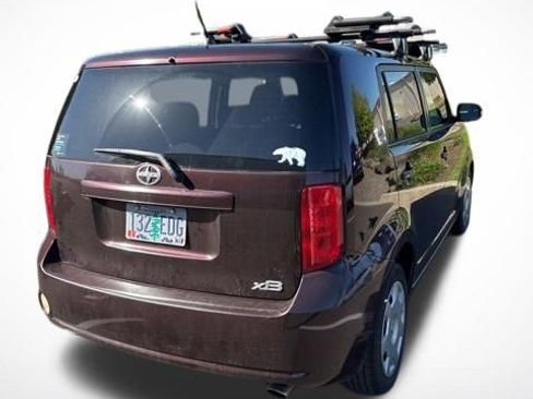Used 2009 Scion xB FWD image 7
