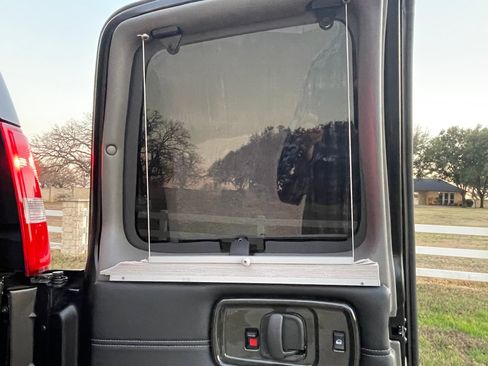 Used 2024 Chevrolet Express 2500 w/ Driver Convenience Package image 28